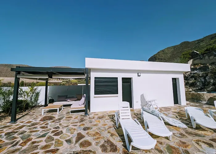 Cliff Haven Sea View Apartment - Adults Only
